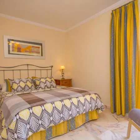 Albi Burriana Apartment *